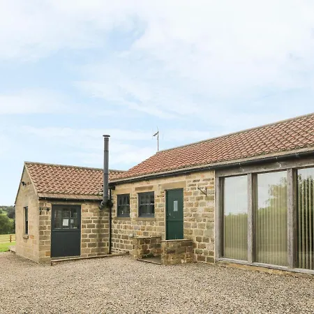 Holiday home Sally's Barn *
