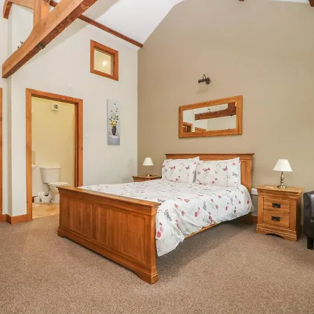 Holiday home Sally's Barn Grantley